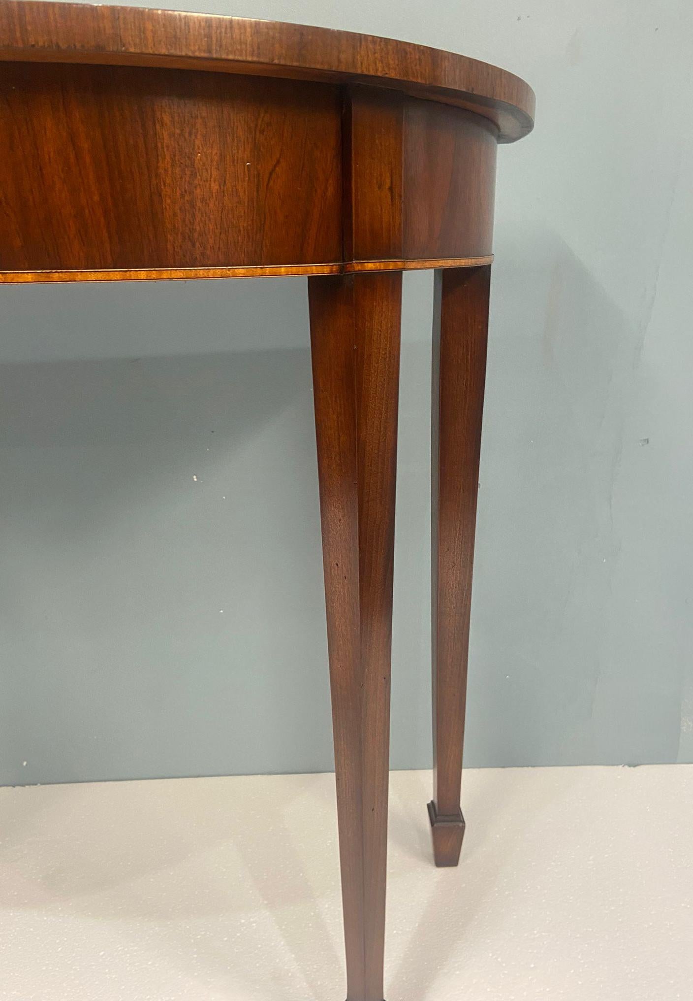 Bois Table console Sheraton Demi Lune Acajou en vente