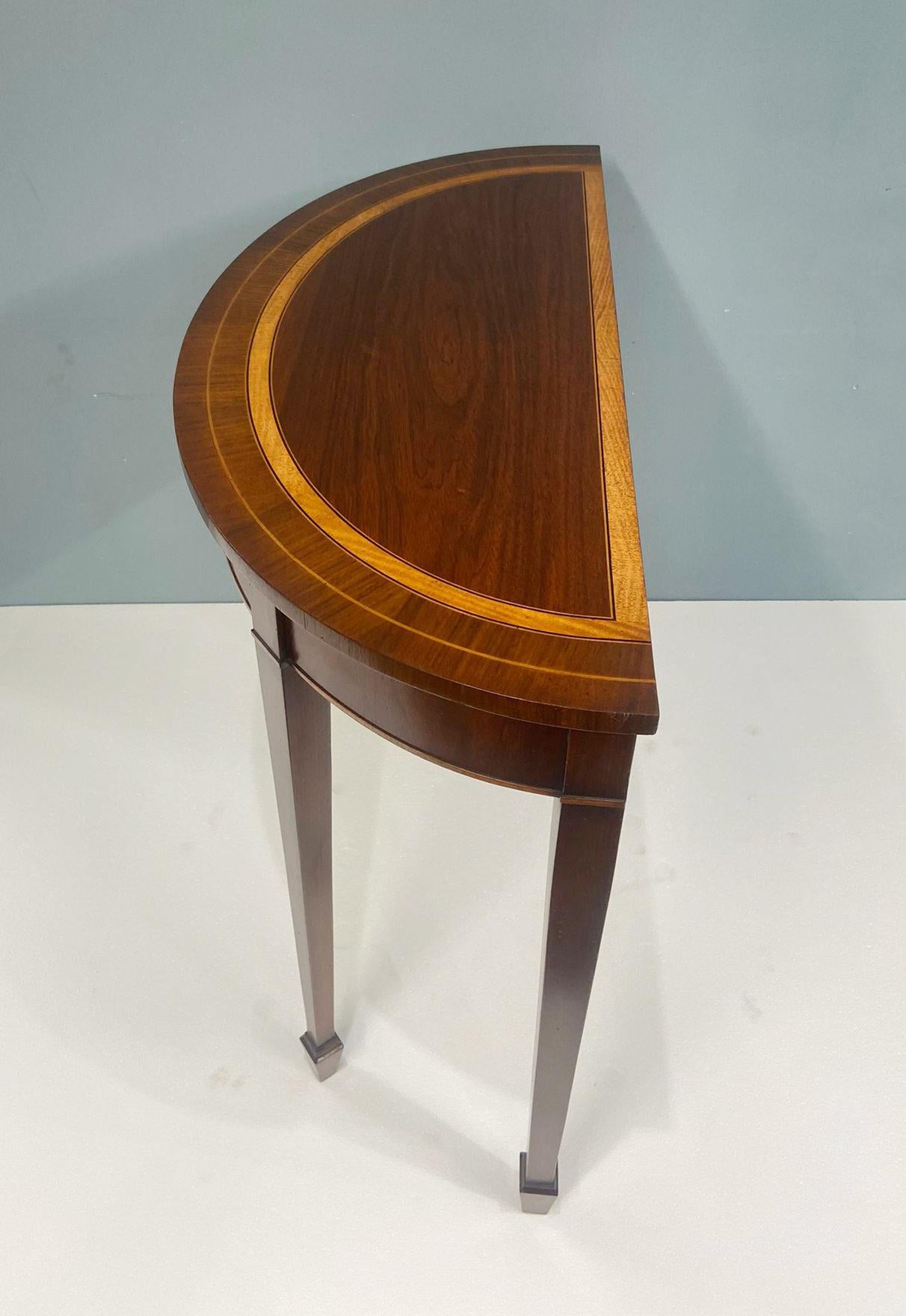 Table console Sheraton Demi Lune Acajou en vente 9