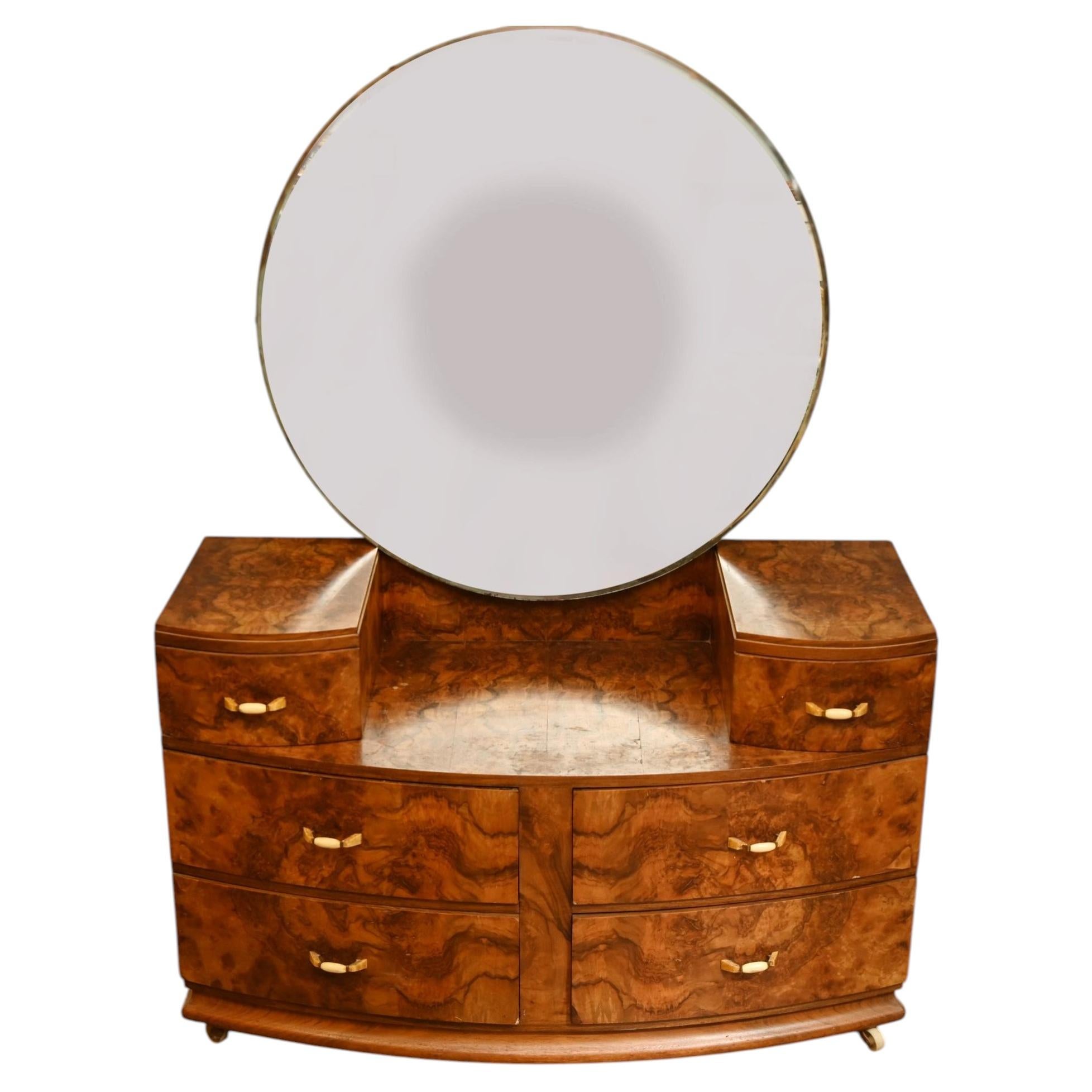 Tocador de época de estilo Art Déco, de nogal veteado, 1930 en venta
