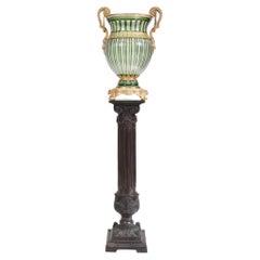Klassische Urne aus geschliffenem Glas – Vase im französischen Empire-Stil