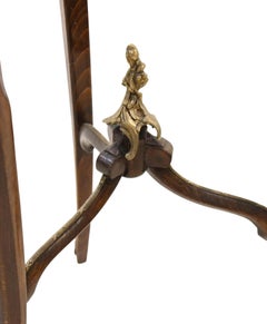 Par de soportes con pedestal de estilo francés con patas tipo «cabriolet» del Imperio