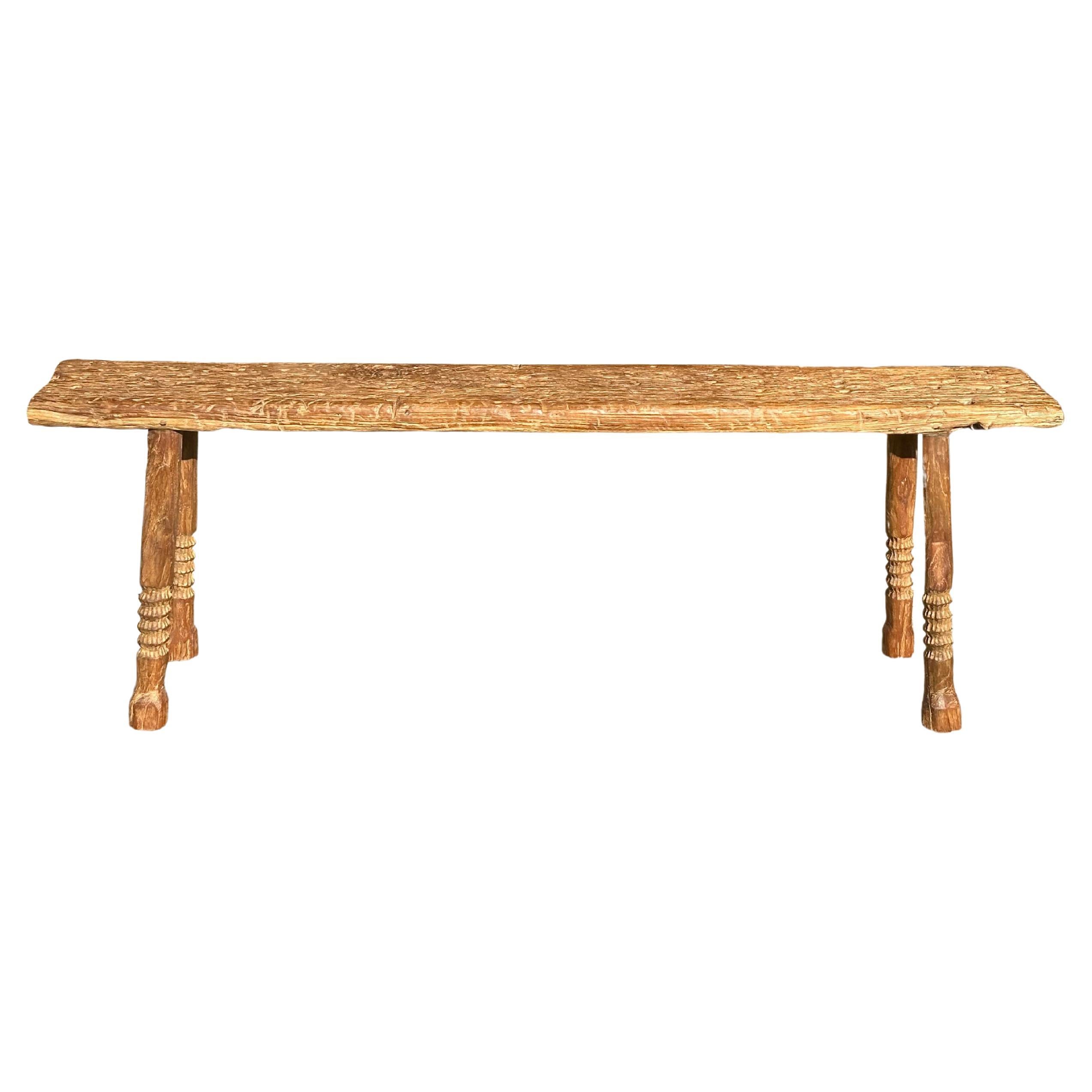 Banco Escultórico de Madera de Teca, Detalles Tallados, Orgánico Moderno