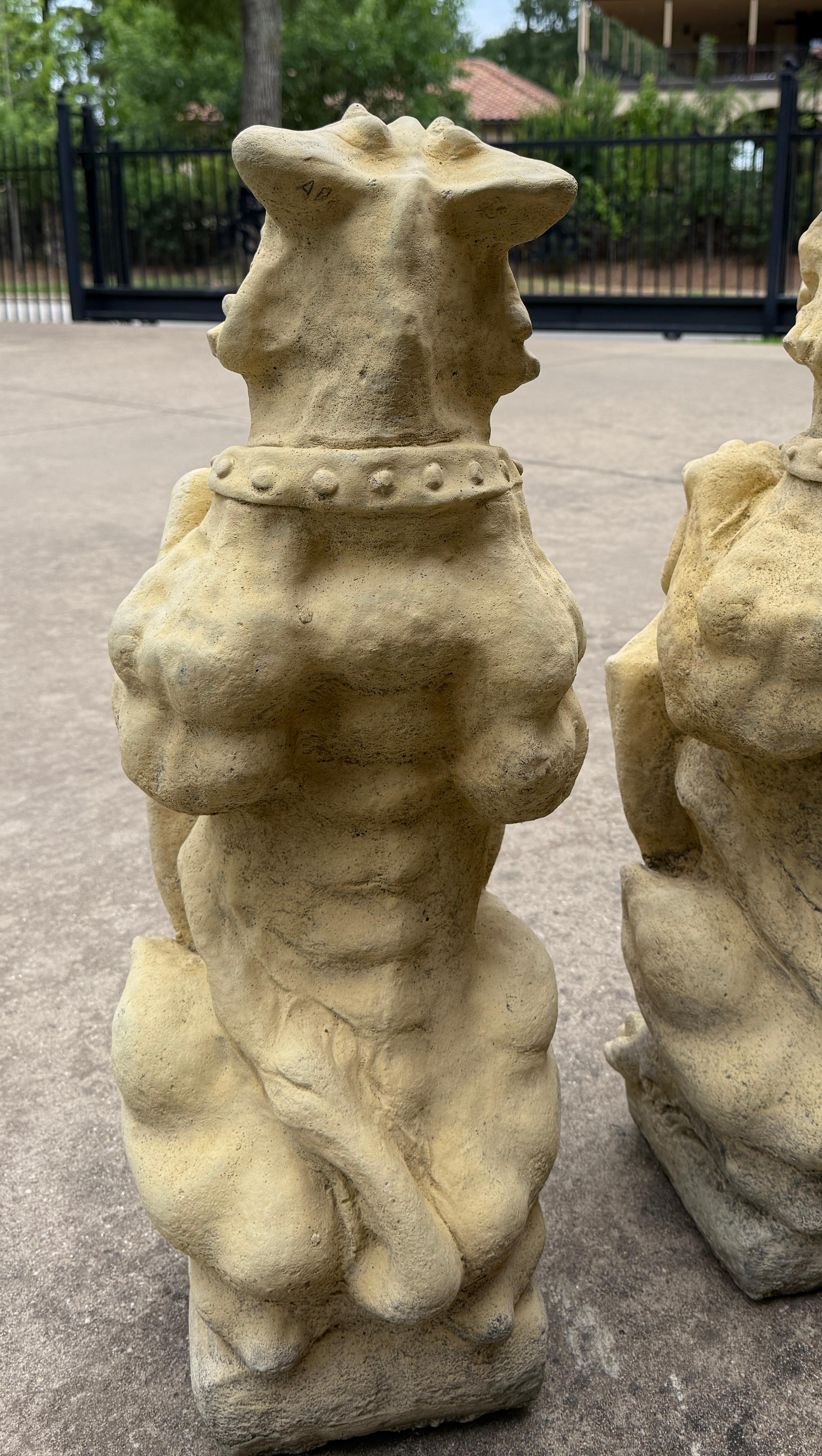 Vintage English Statues Garden Figures Gargoyles Shield Cast Stone Pair For Sale 15