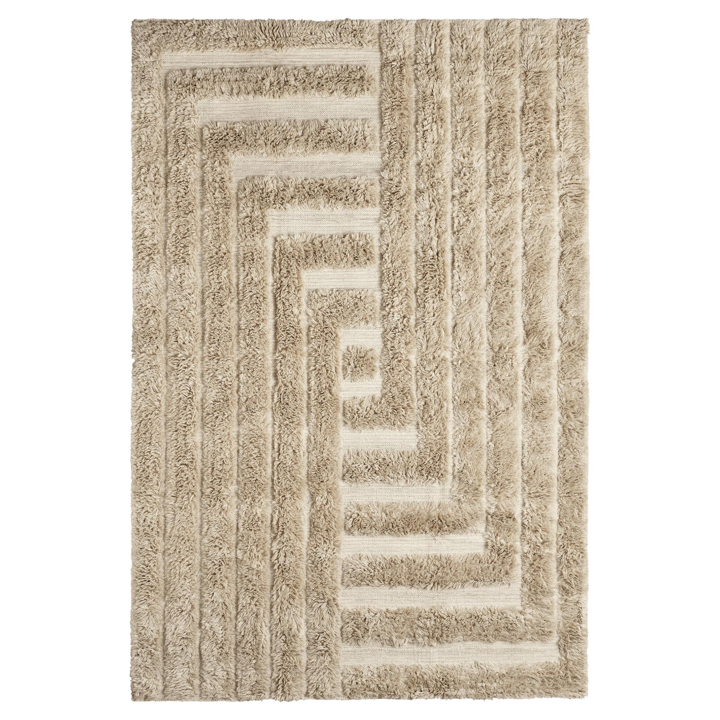  Handwoven Shaggy Labyrinth Wool Rug Beige Small For Sale