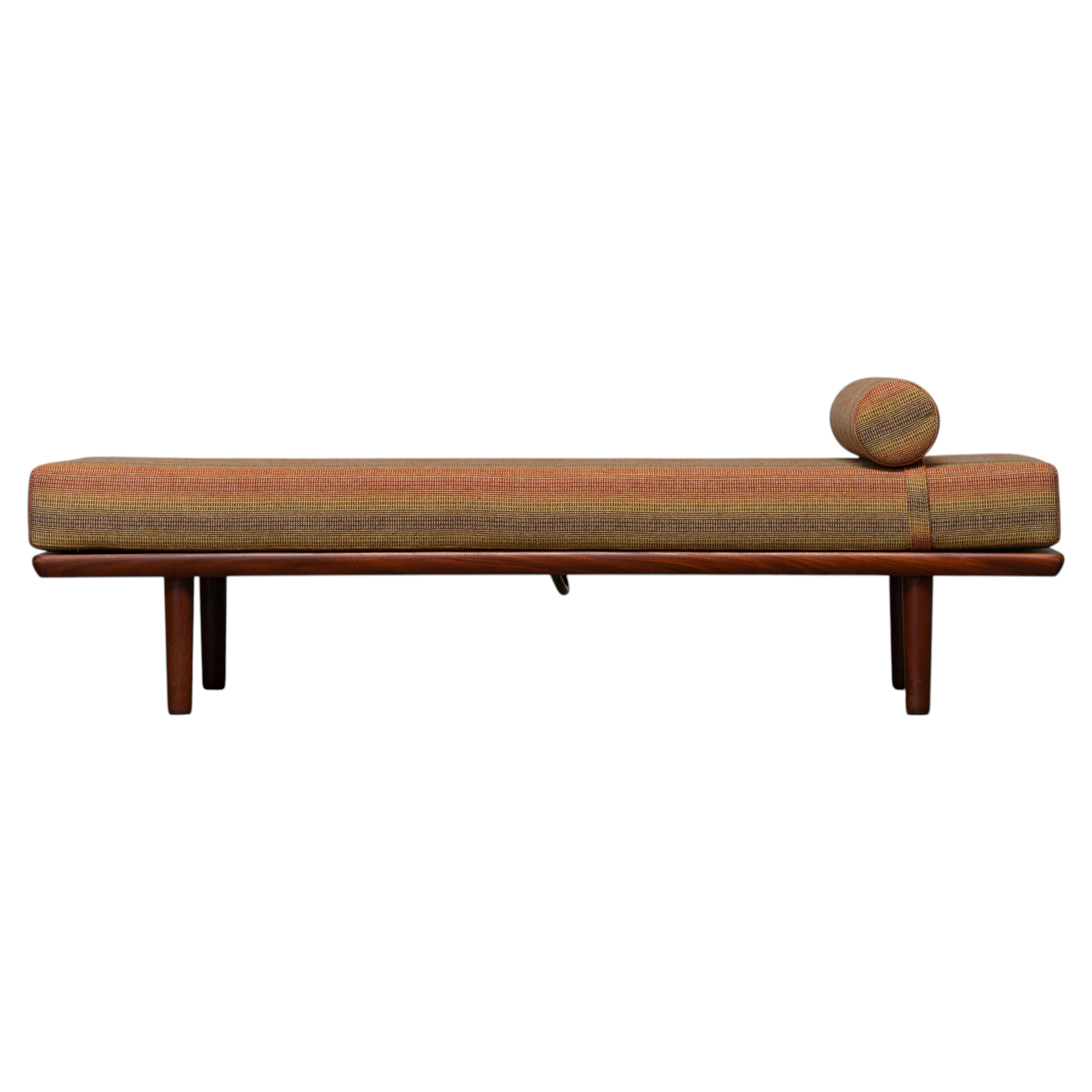 Daybed GE 19 - Hans J. Wegner for Getama, Denmark 1960s
