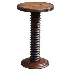Tavolino vintage francese in rovere intagliato, stile Charles Dudouyt