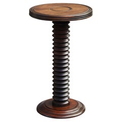 Tavolino vintage francese in rovere intagliato, stile Charles Dudouyt