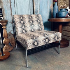 Sedia Artifort Vintage, struttura cromata, rivestimento in finta pelle di serpente, 1980