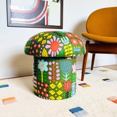 Puf con forma de seta, confeccionado con tela estampada a mano «Green Garden», estilo de mediados de siglo
