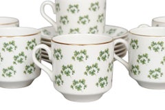 Tazze da tè e piattini con trifoglio irlandese della Arklow Pottery