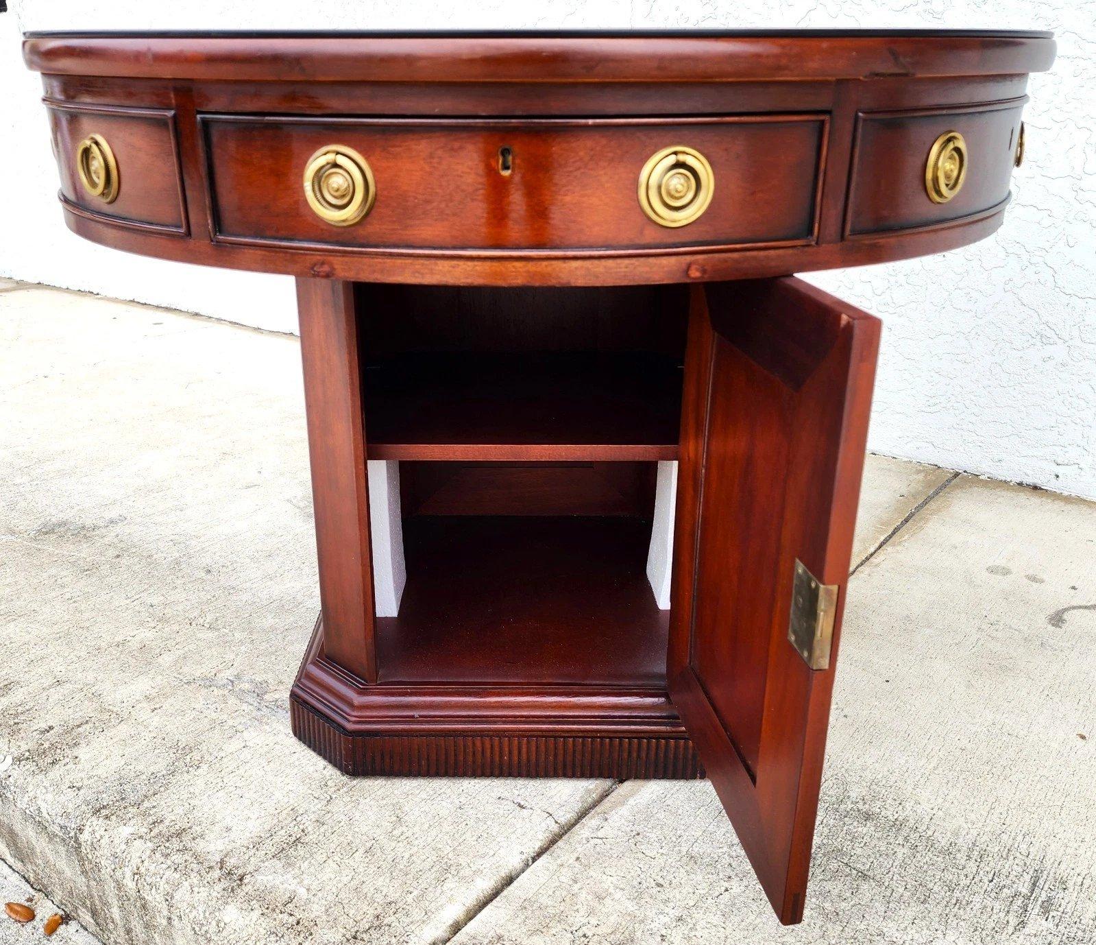 Ralph Lauren Mahogany Library Center Table In Good Condition For Sale In Lake Worth, FL