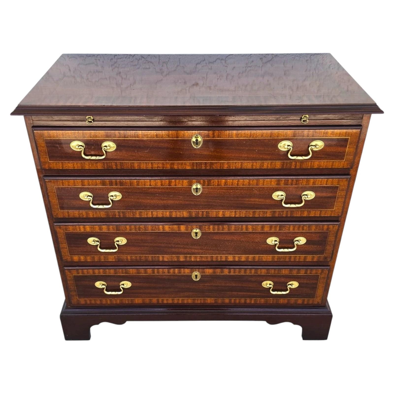 COUNCILL CRAFTSMEN Banded Mahogany Chippendale Bachelor Chest w Pullout Surface For Sale