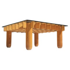 Italian architectural coffee table reminiscent of Gianfranco Frattini’s Kyoto