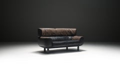 Sehr seltenes „BULL“-Sofa von 1987, entworfen von Gianfranco Frattini für CASSINA – wurde nur ein Jahr lang hergestellt