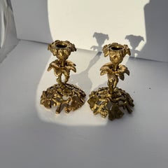Portavelas de latón con motivos florales y hojas de parra de estilo Art Nouveau — juego de dos