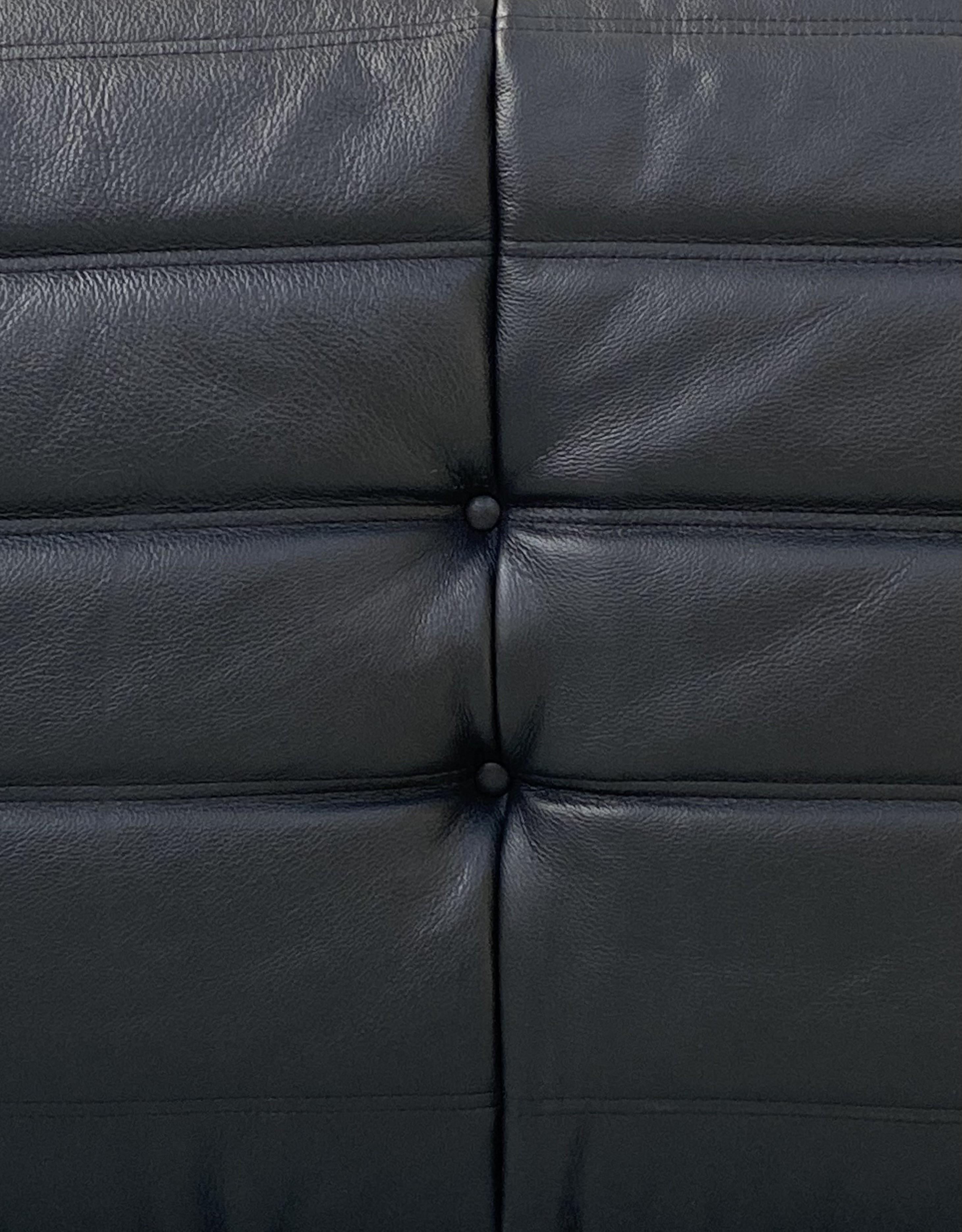Französisch Schwarzes Leder Togo Wohnzimmerset  von Michel Ducaroy für Ligne Roset. 4