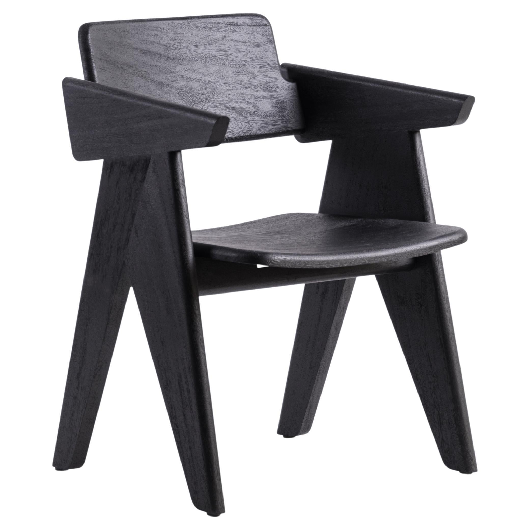 Silla KENA, Madera de vaina de mono negra rugosa