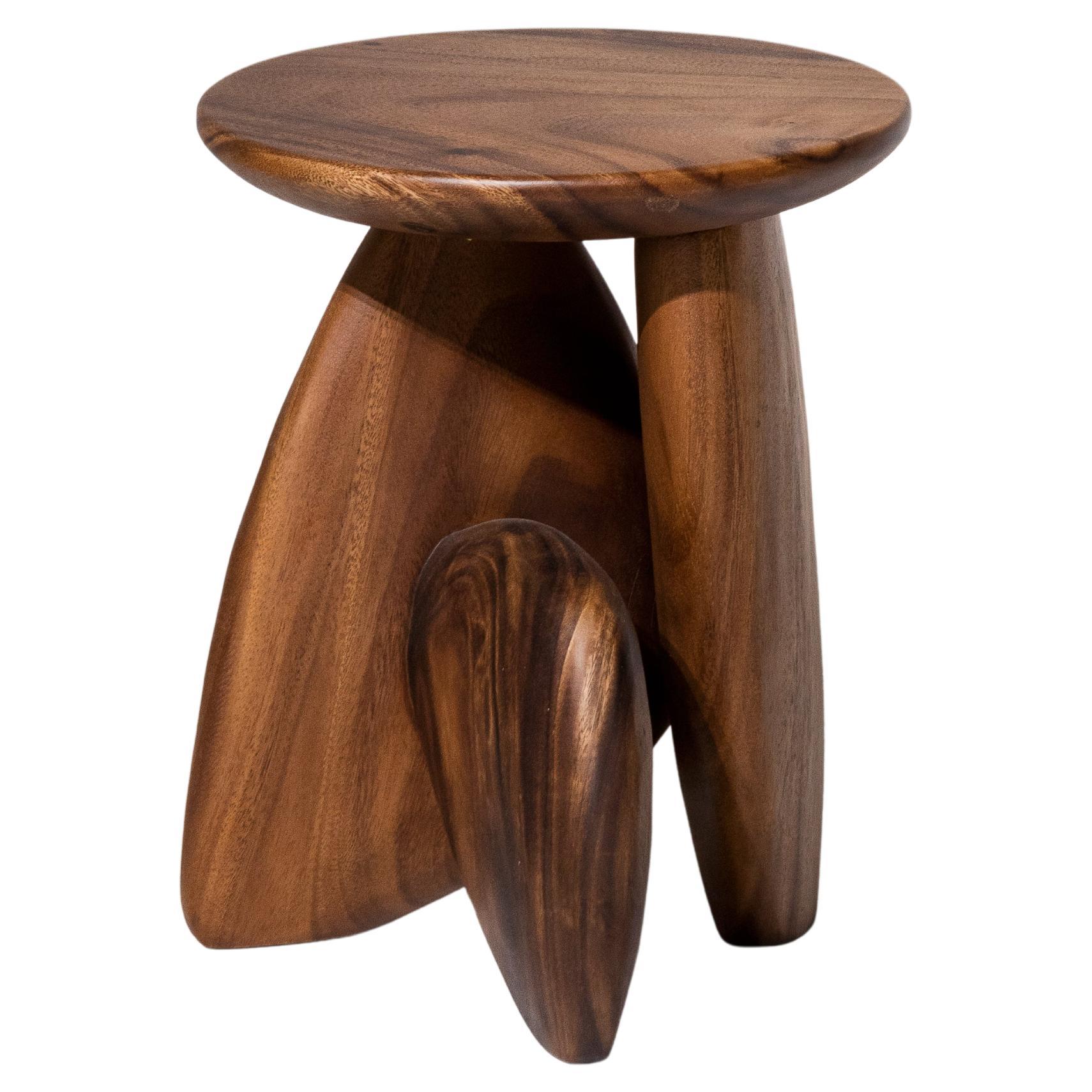 Pebble-Hocker Typ 01, natürliches Acacia-Holz