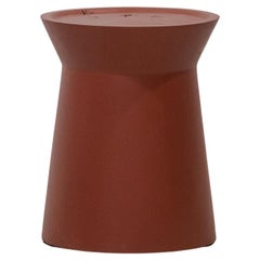 Mesa auxiliar EM, acabado Solid Red Monkey Pod