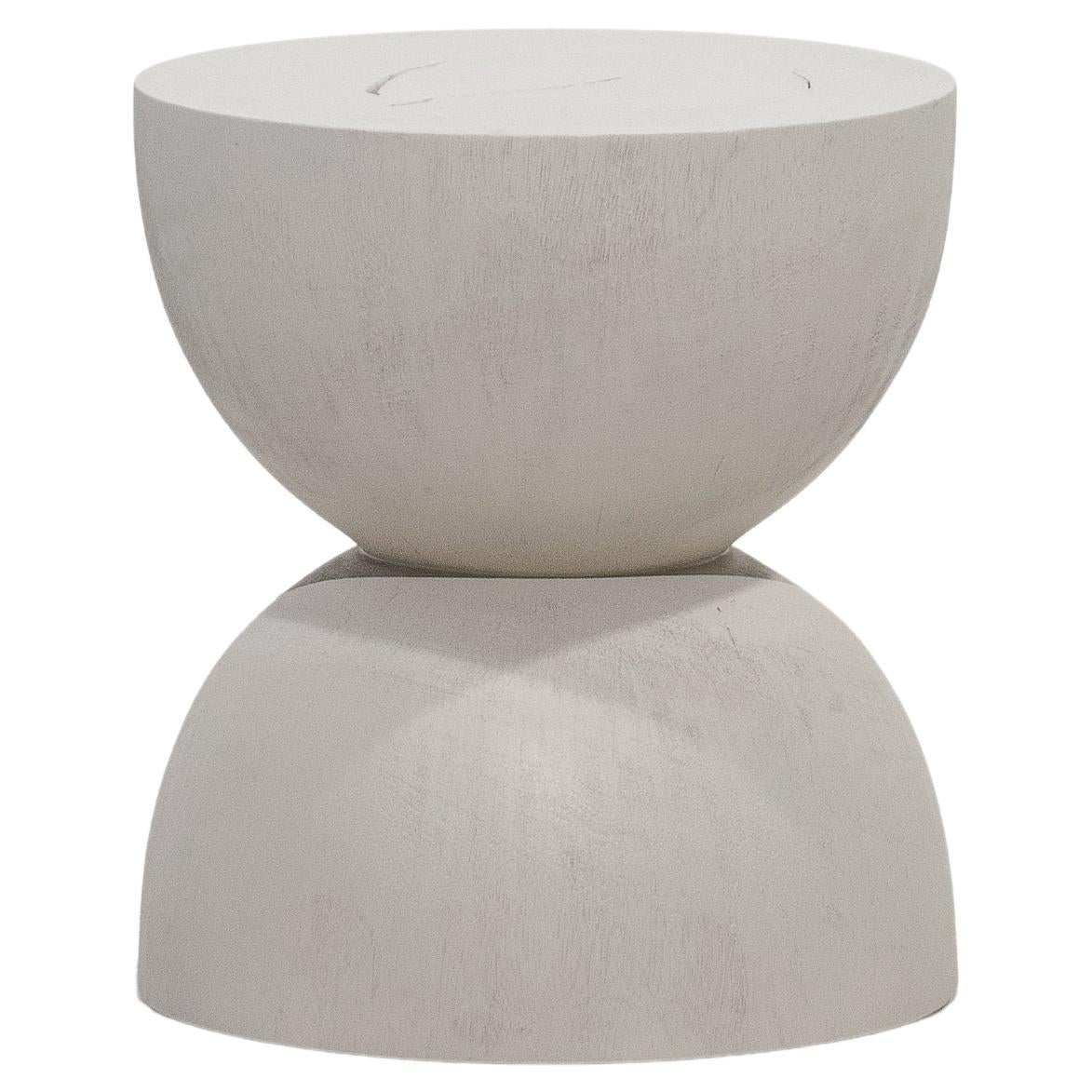 Tabouret FLO, finition Monkey Pod blanc pierre brute