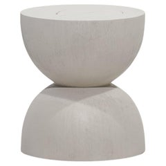 Tabouret FLO, finition Monkey Pod blanc pierre brute
