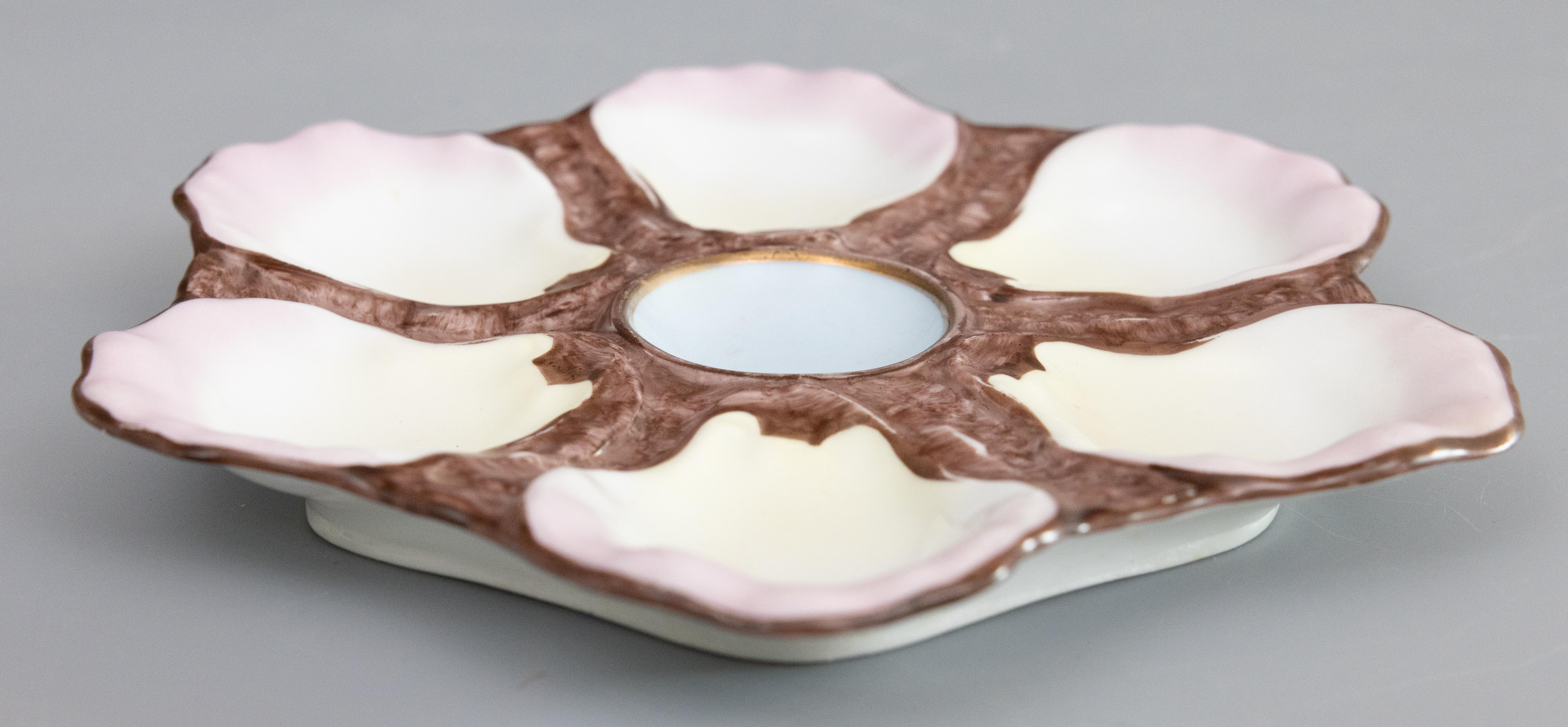 Peint à la main Assiette à huîtres en porcelaine majolique française du 19e siècle en vente