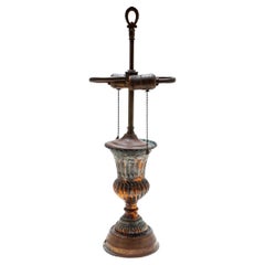 Lámpara trofeo de cobre de Oriente Medio