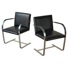 „Flat Bar Brno“-Stühle von Ludwig Mies van der Rohe für Knoll, ein Paar