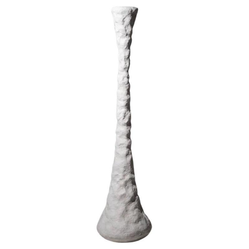 Candélabre Grande White Dreams de Natalie Katwal, design fonctionnel minimaliste