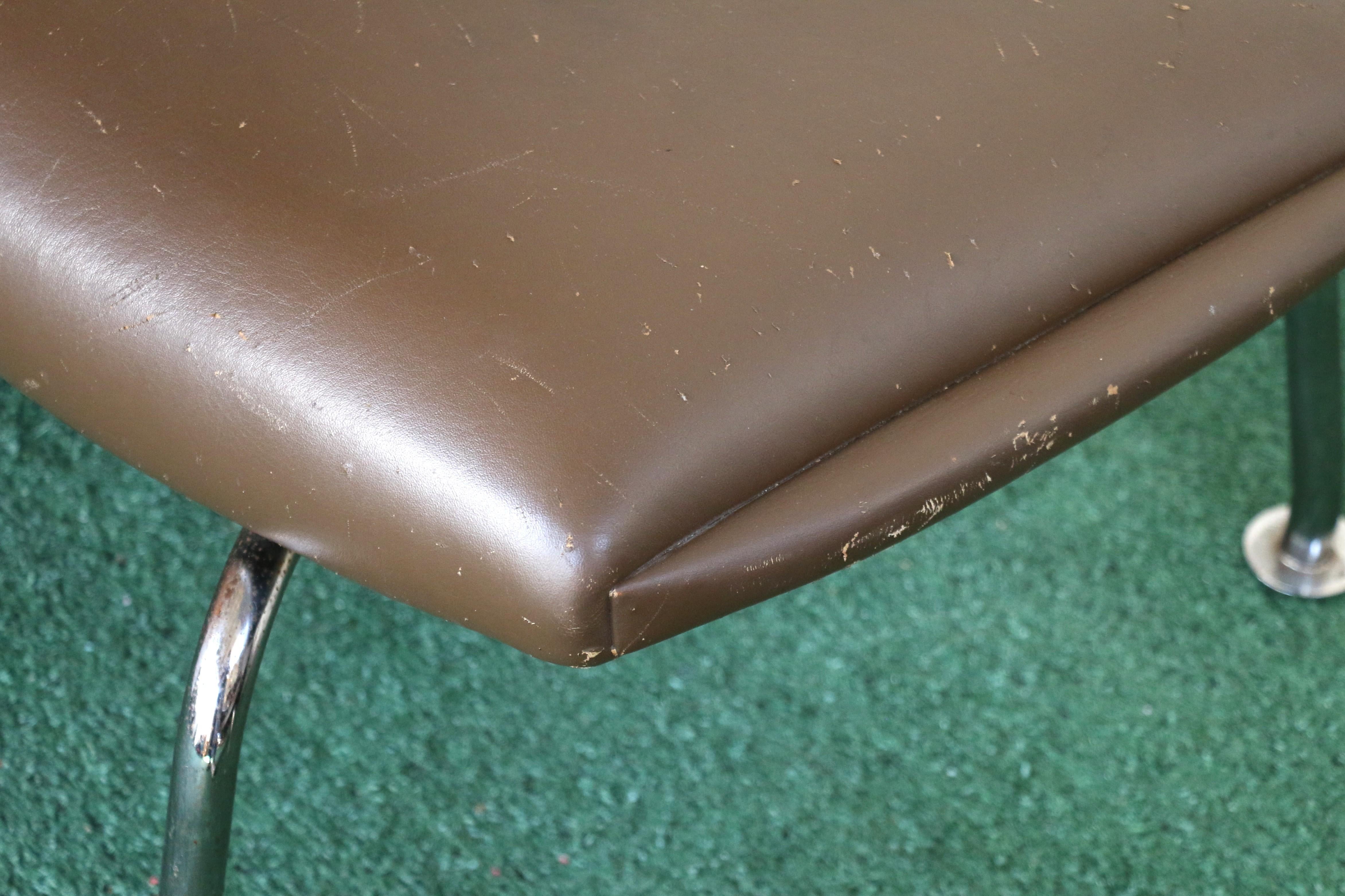 Chaise longue en forme de bœuf avec ottoman par Hans J. Wegner, Danemark, années 1970 en vente 10