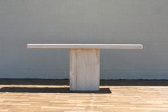 Tavolino da ingresso in travertino postmoderno italiano degli anni ’80 di Stone International  Realizzato