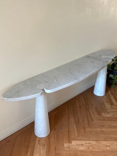 Gran consola Eros de mármol de Carrara, Angelo Mangiarotti para Skipper, 1971