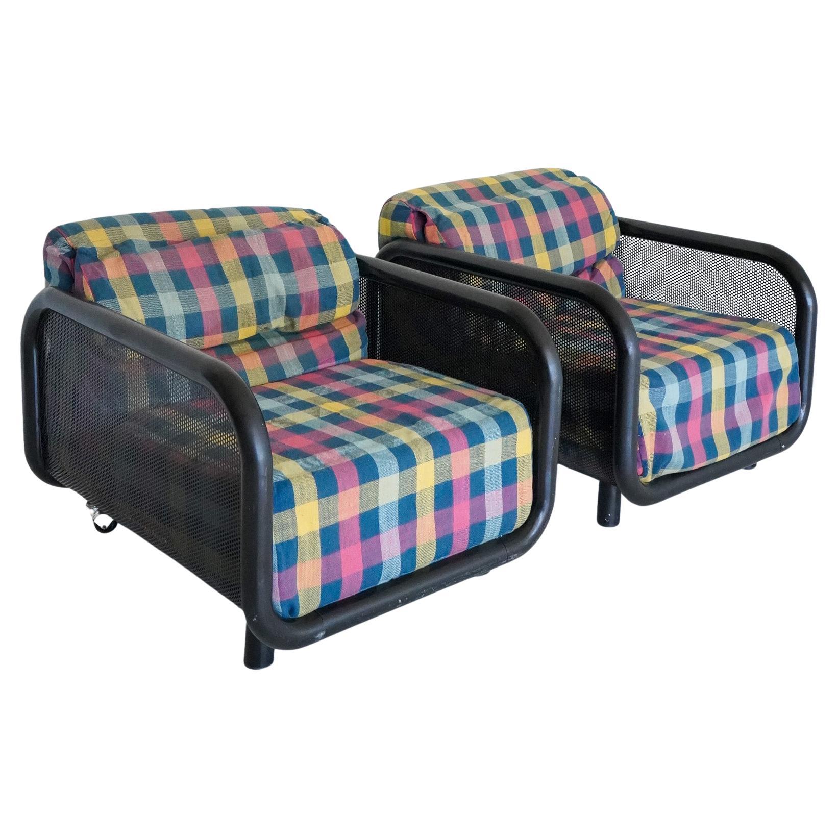 Paire de chaises longues en acier perforé, Vintage 1980