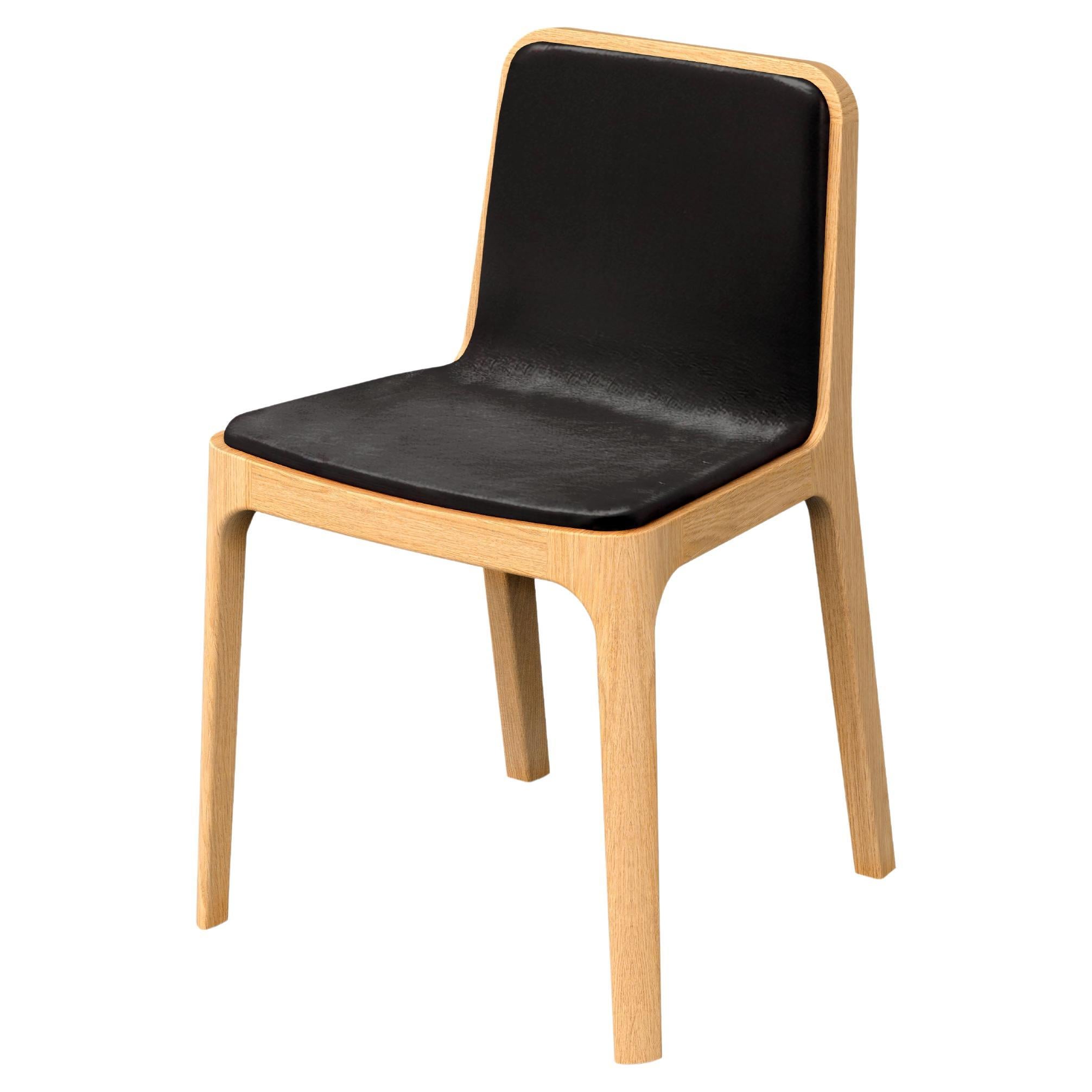 CAST – Minimalist Chair in Solid Oak Wood with Leather Seat