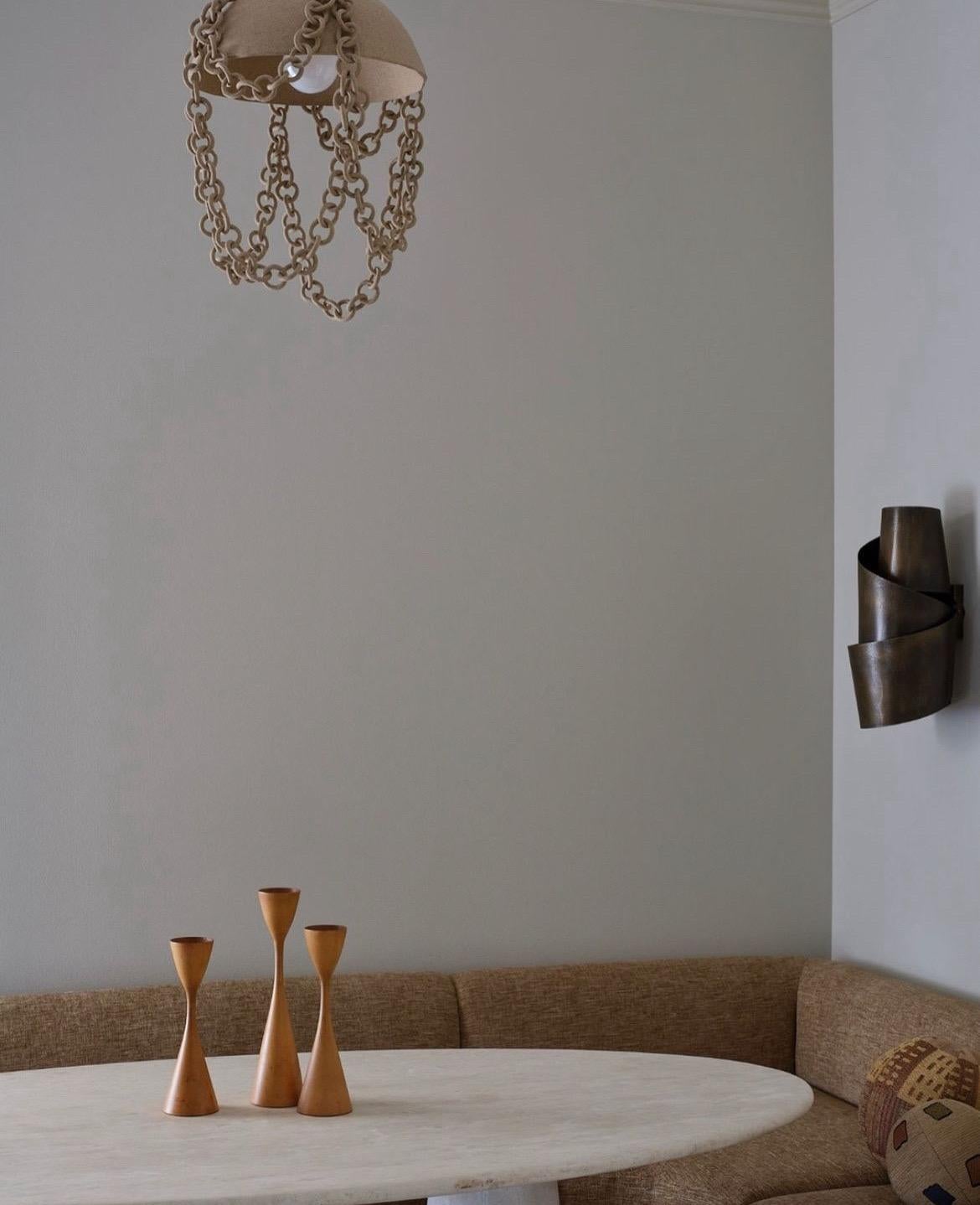 Lampada a sospensione con catena a maglie in ceramica in vendita 2
