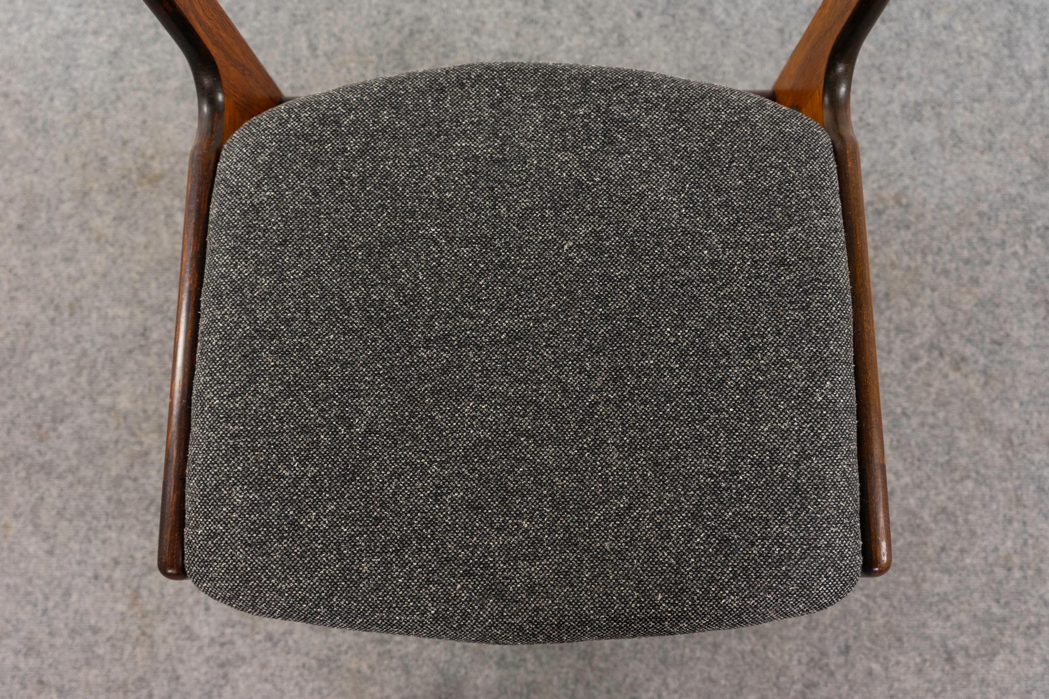 8 Danish Modern Rosewood Dining Chairs For Sale 1