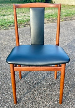Henning Sorensen - Scandinavian Chair