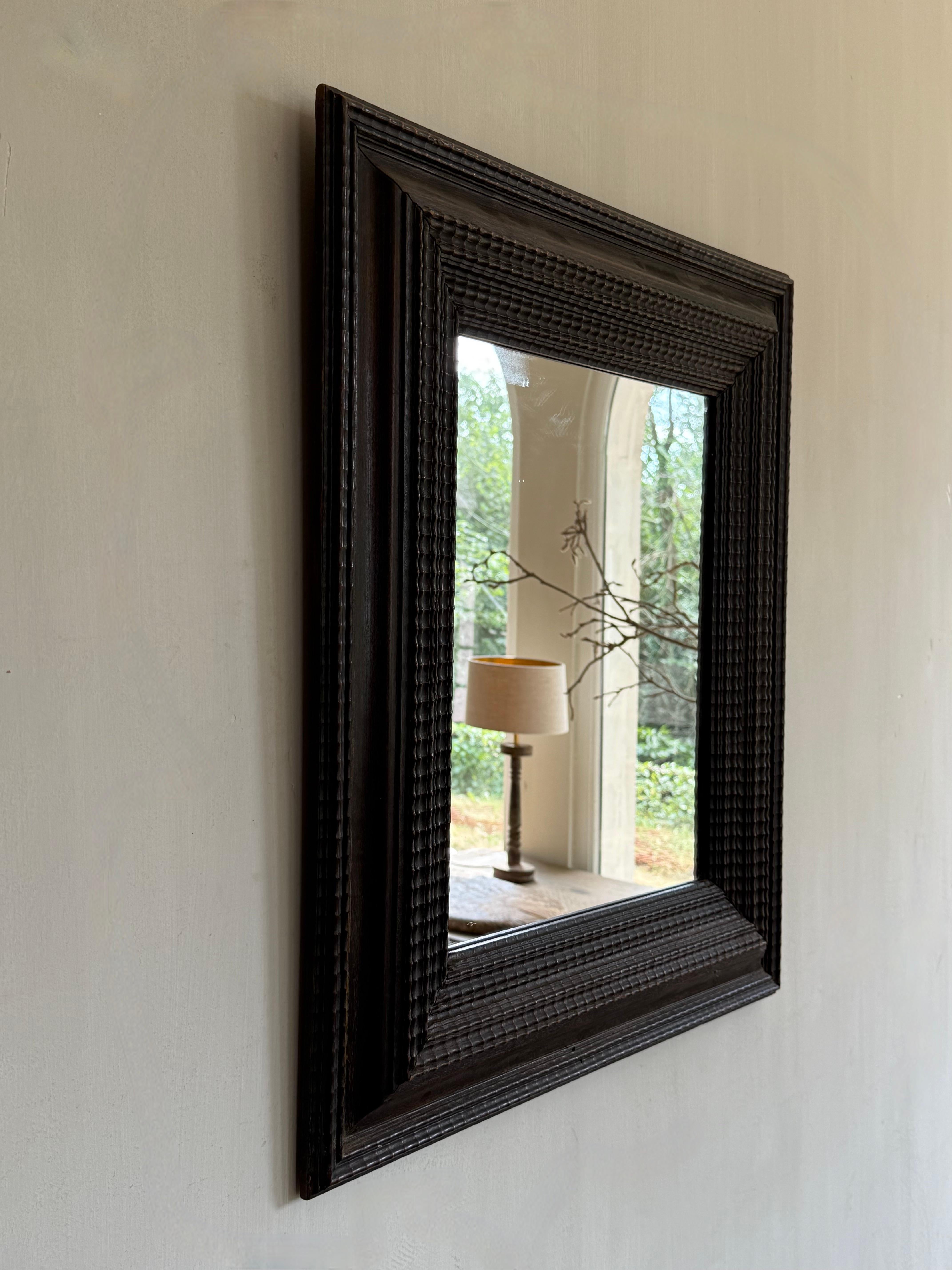 Baroque Miroir italien du 19e siècle à moulures ondulées en vente