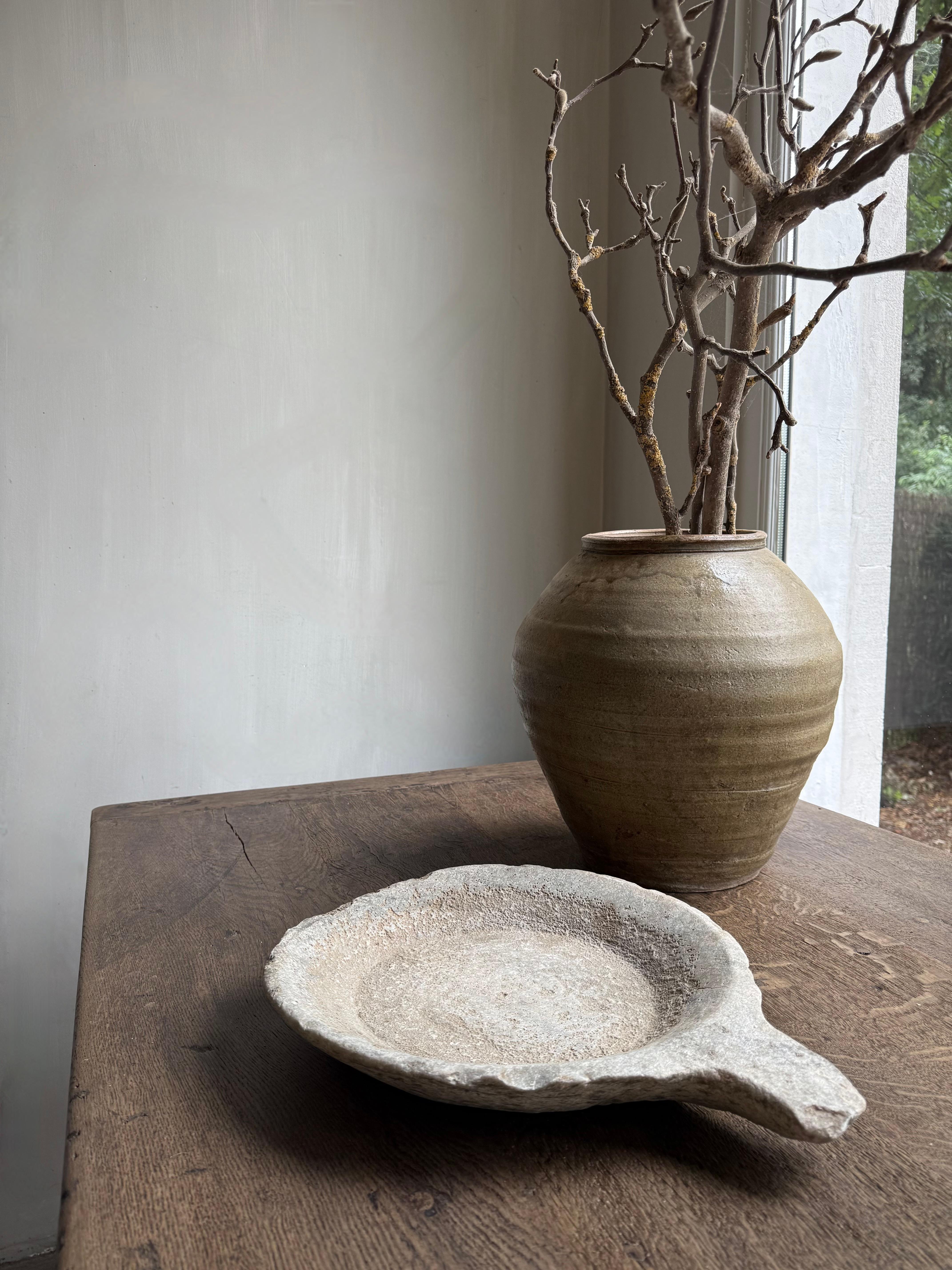 A.I.C Stone Primitive 19th C Stone Platter Bon état - En vente à Nijlen, BE