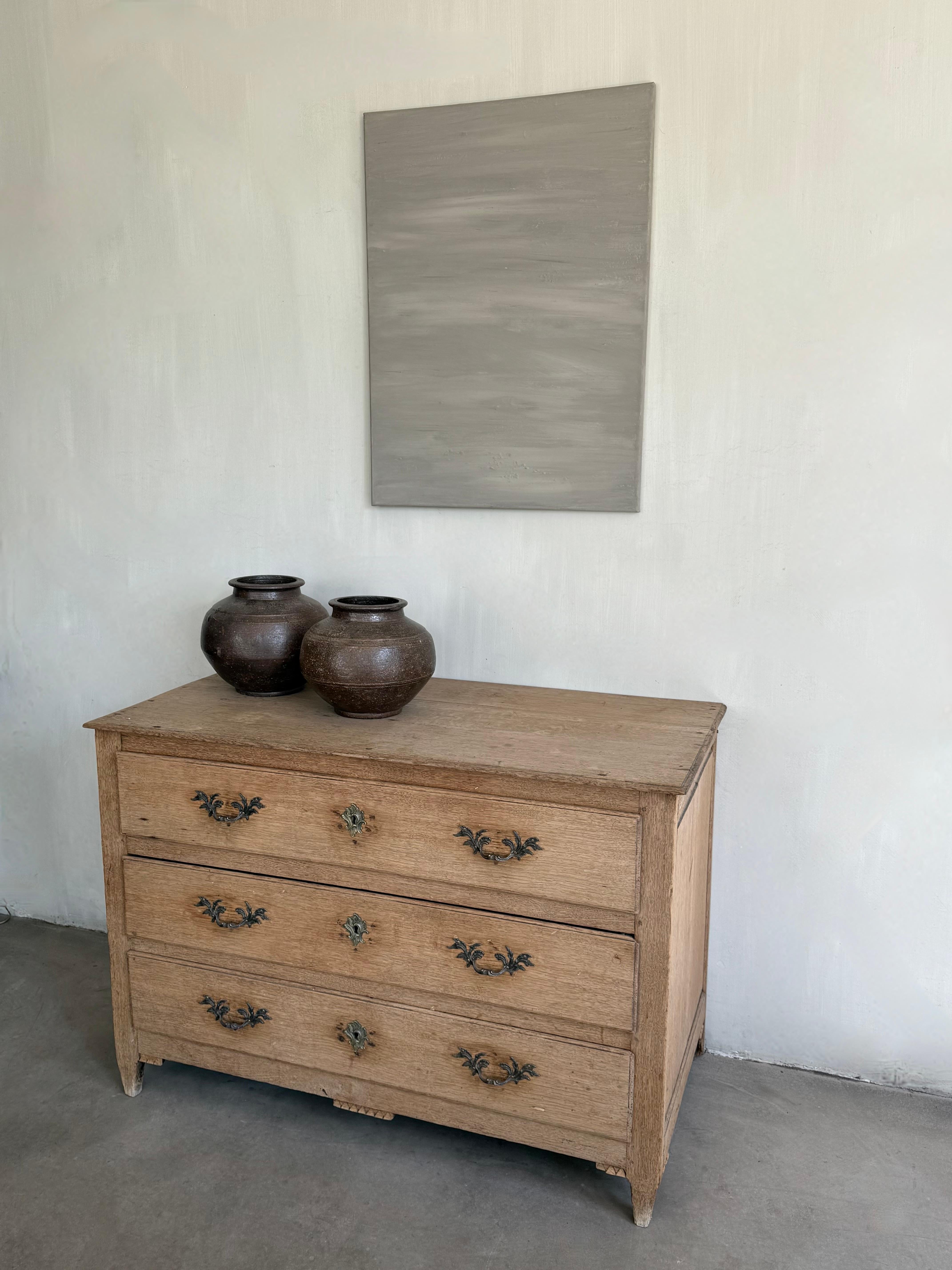 XVIIIe siècle et antérieur Commode française en Oak Oak du 18e siècle en vente