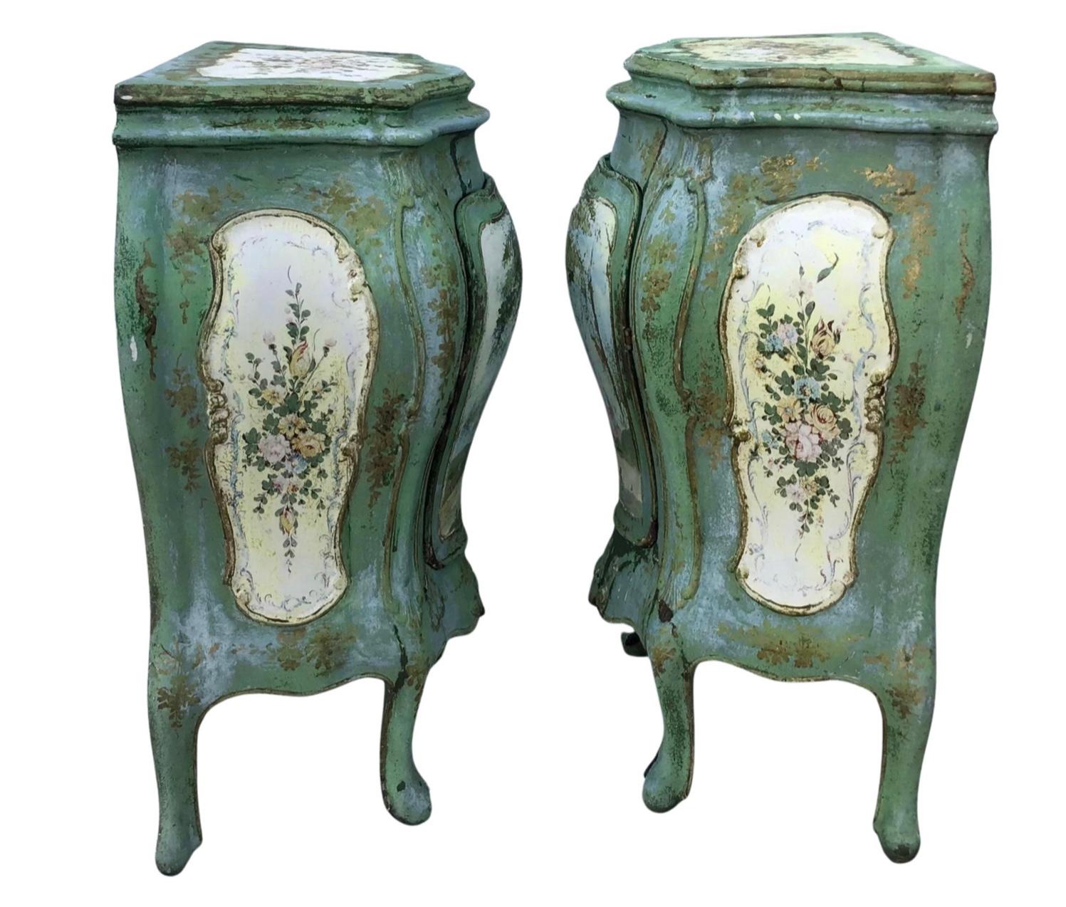Pair Venetian Lacquered and Gilt Wood Side Table / Night Stands 3
