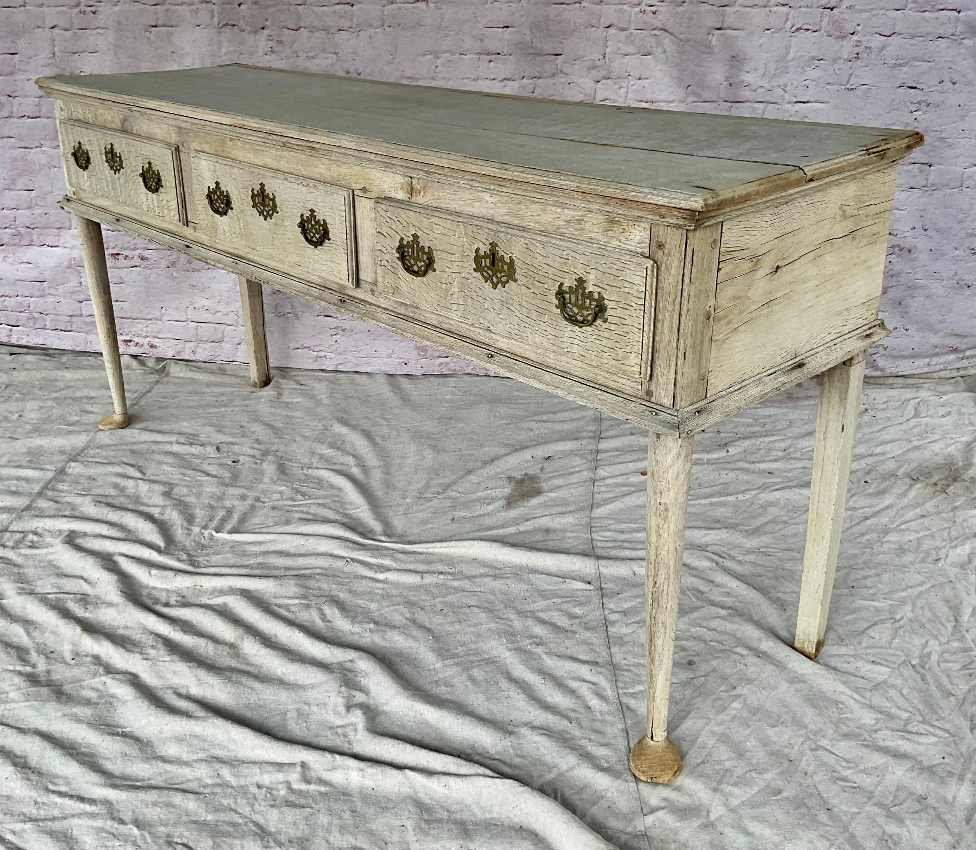 George III English Bleached Oak Dresser / Sideboard For Sale 3