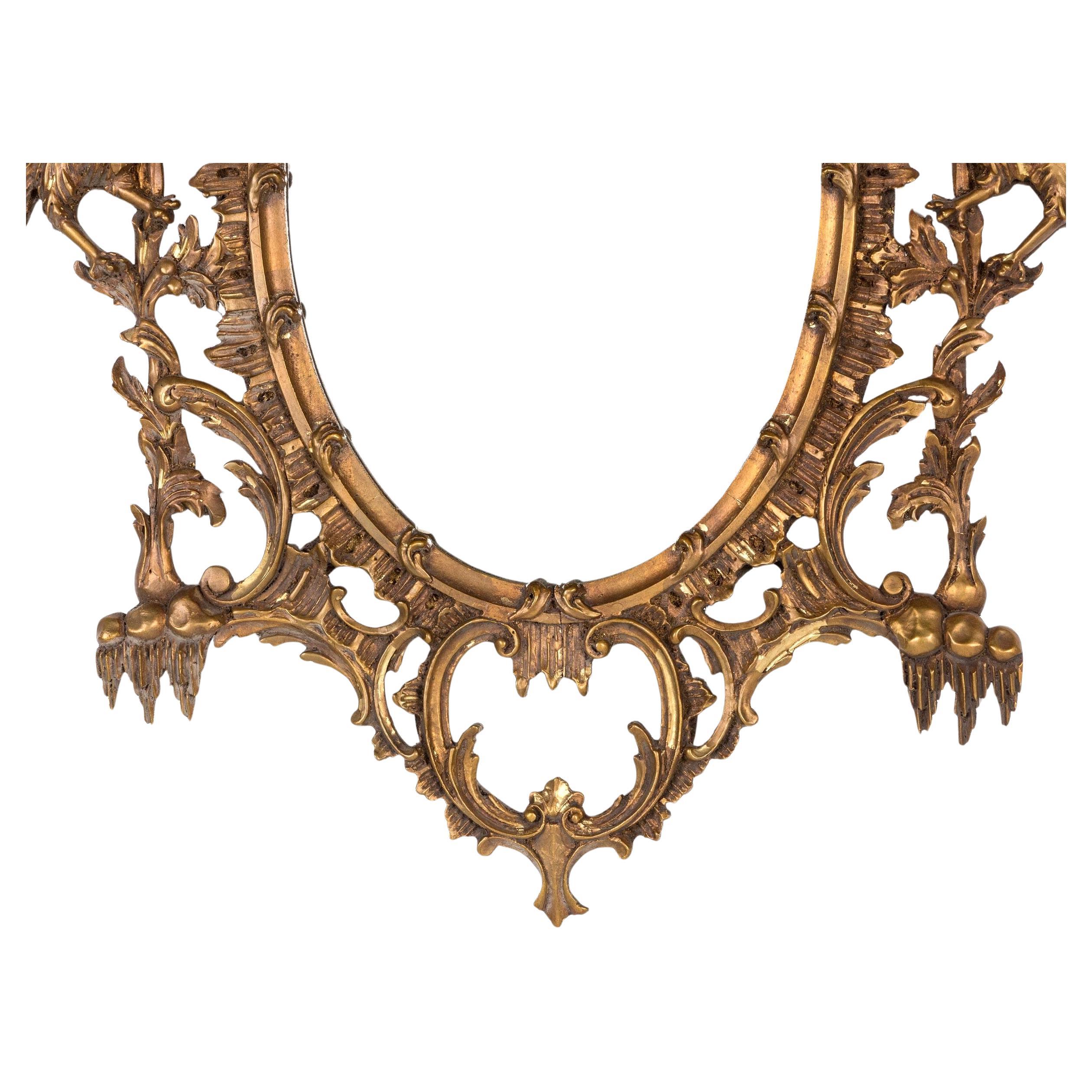 Anglais Miroir ovale en bois doré de style Chippendale, 20e siècle en vente