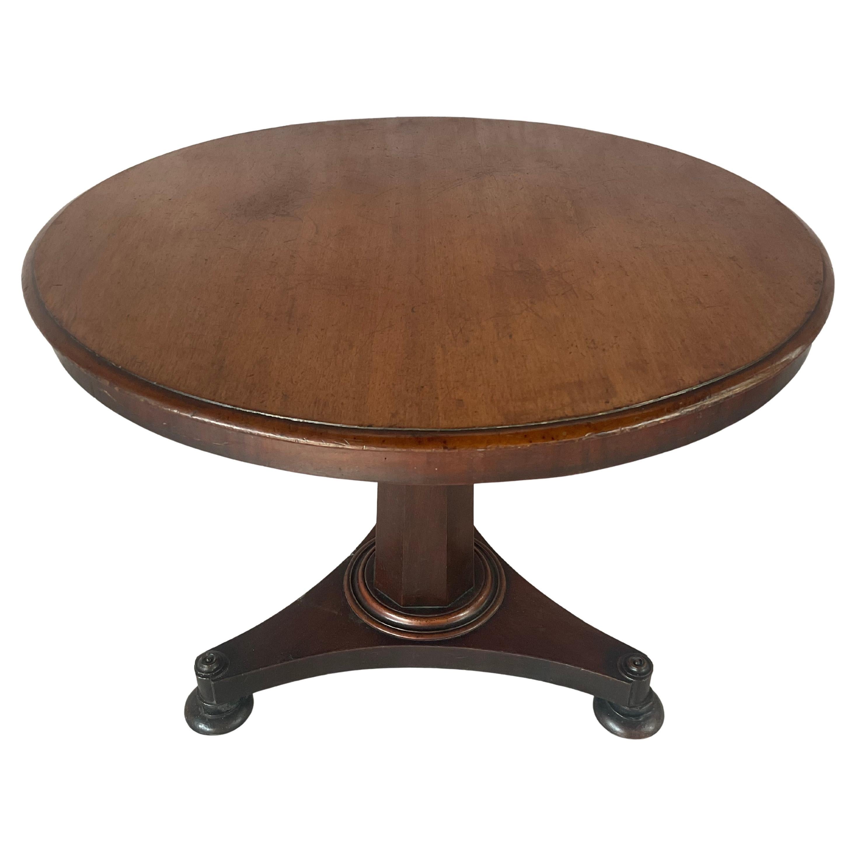 English William IV Mahogany Tilt-Top Table In Good Condition For Sale In Bradenton, FL