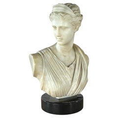 Busto neoclassico italiano in marmo raffigurante Diana, XIX secolo, Grand Tour italiano