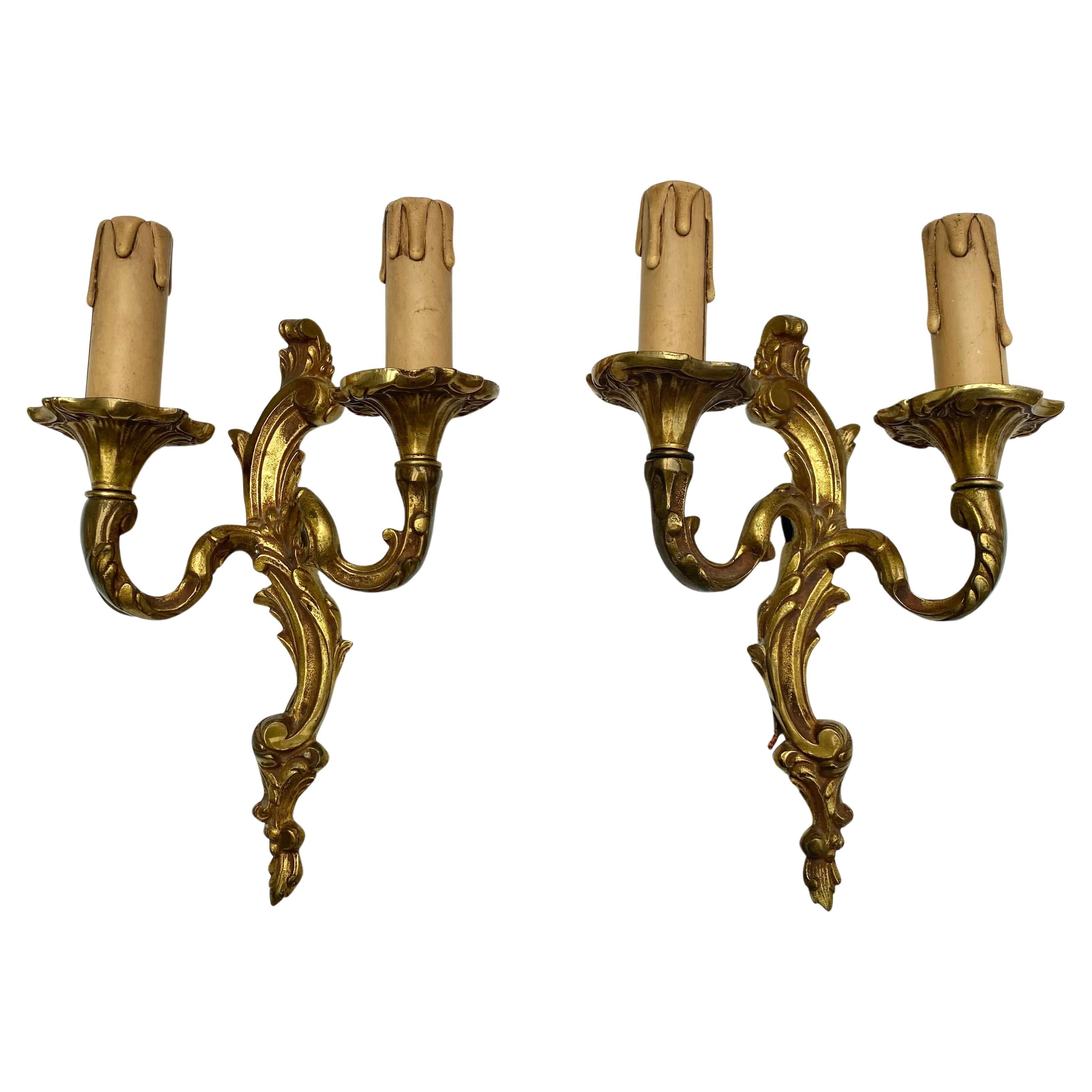 Paire d'appliques en bronze French Rococo Antique French Rococo