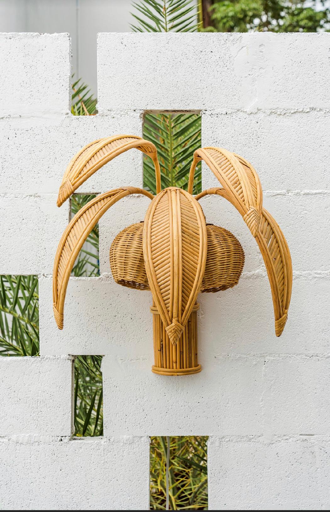 20th Century Pair of rattan « coconut tree/ palm tree » sconces For Sale