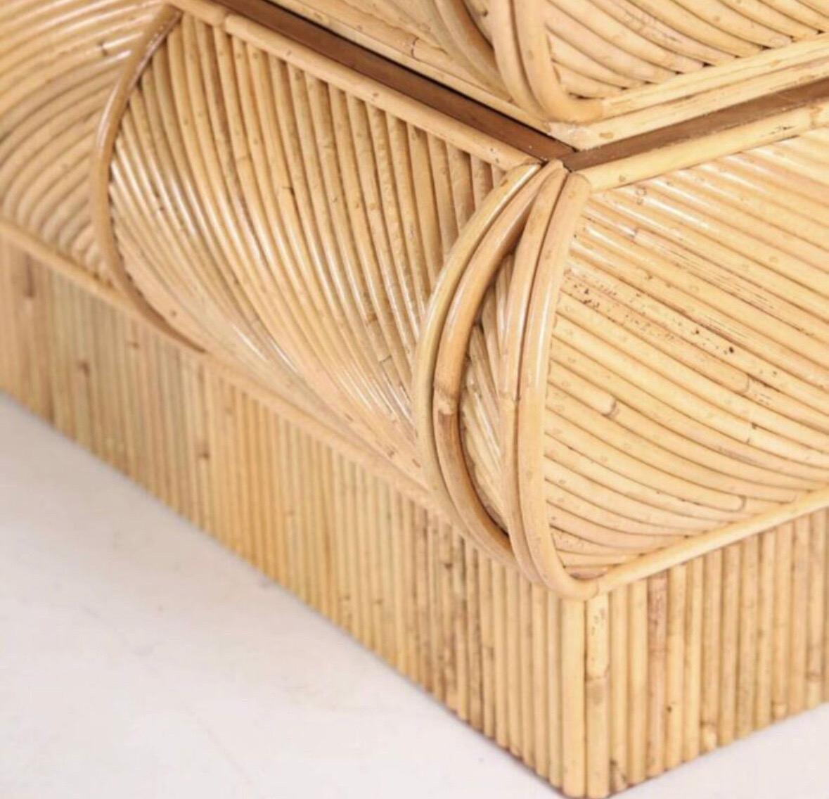 Pair of rattan « coconut tree/ palm tree » sconces 42