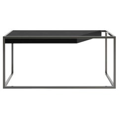 Escritorio minimalista moderno para despacho en casa en madera de roble negro y lacado negro