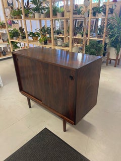 Uk Importé Vintage danois Modernity Cabinet en bois de rose